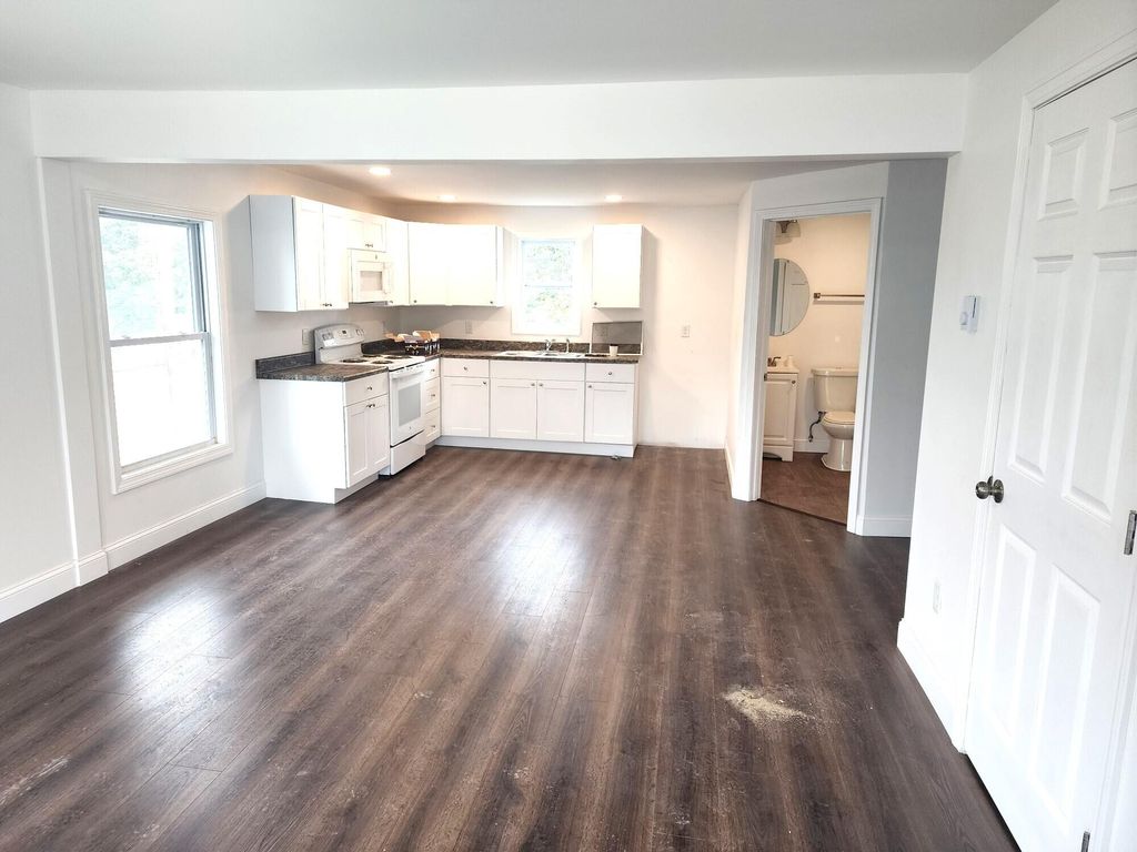 21 Roberts Street, Sanford, ME 04073 | MLS# 1574854 | Trulia