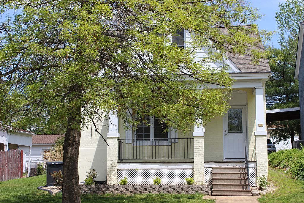 138 N Pennsylvania Ave, Belleville, IL 3 Bed, 2 Bath SingleFamily