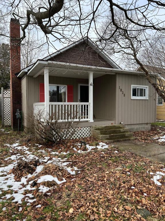 1038 Huron St, Saint Ignace, MI 49781 See Estimated Value