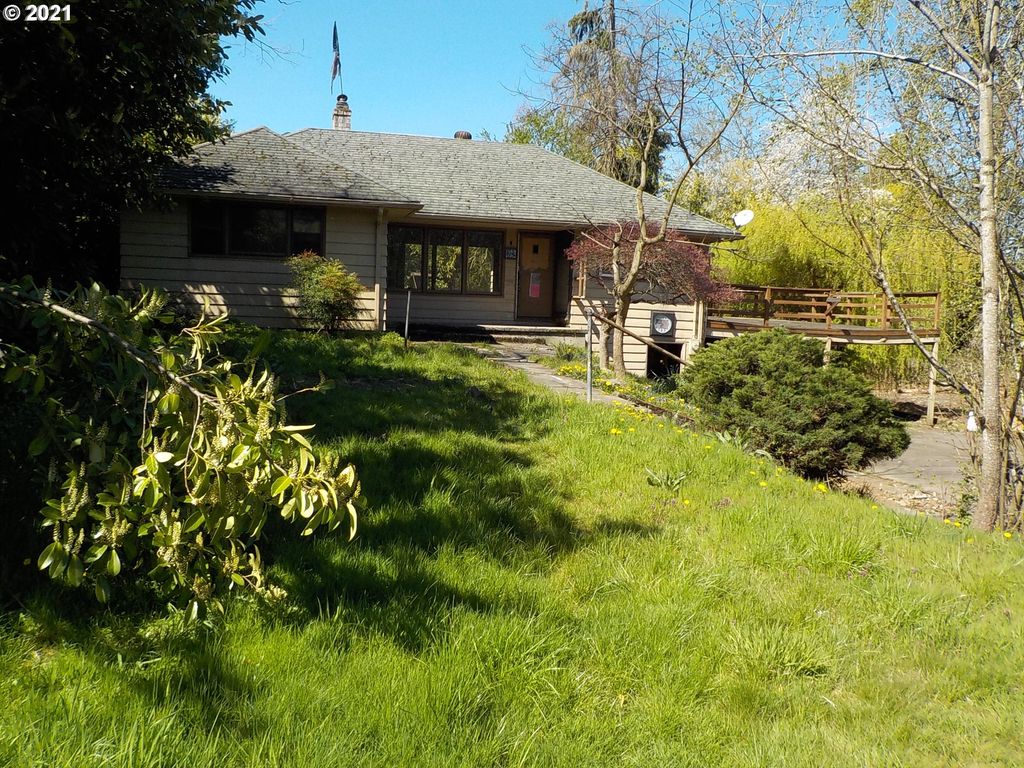 9351 SE Stanley Ave, Milwaukie, OR 97222