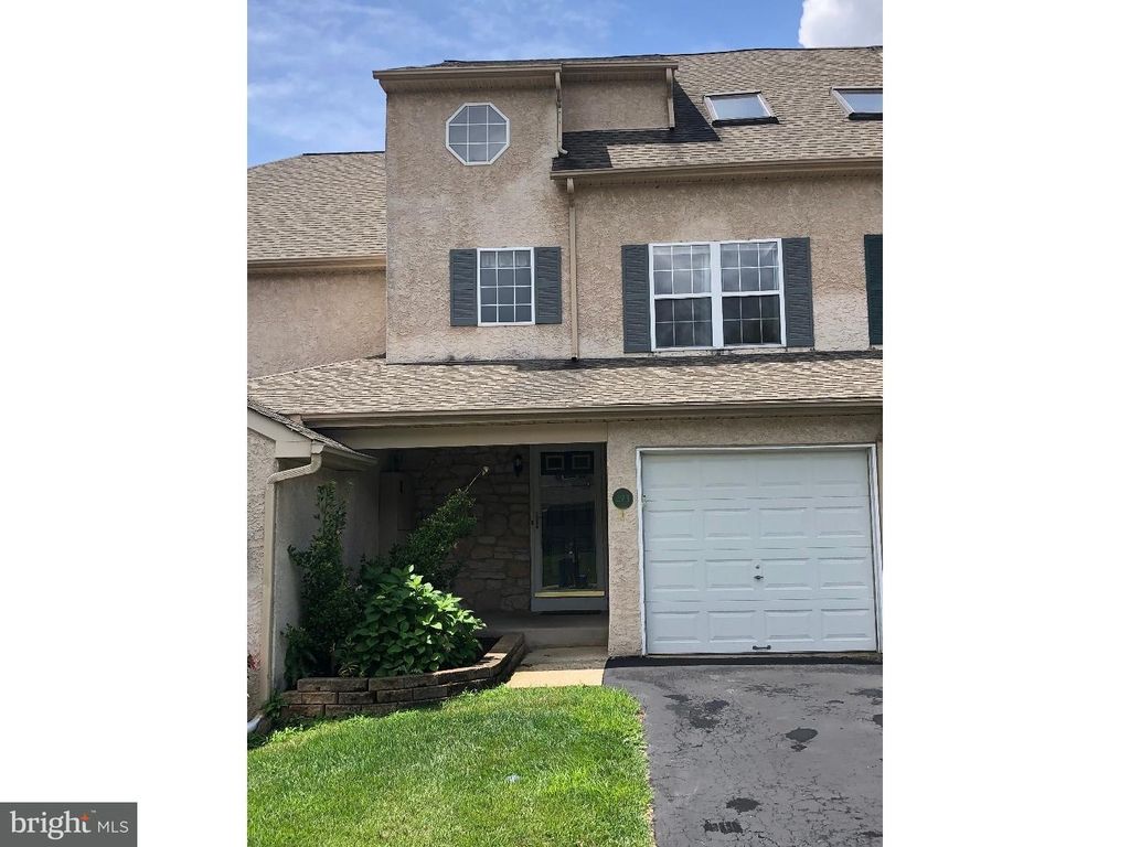 273 Parkview Dr, Souderton, PA 3 Bed, 2.5 Bath Townhouse 21 Photos