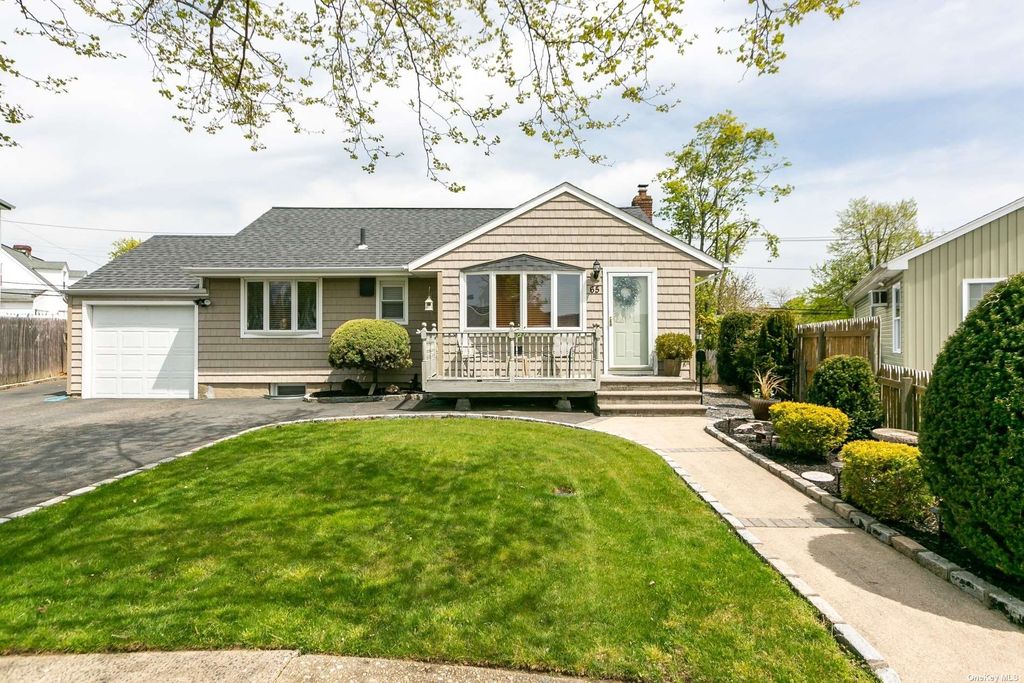 65 Woodbine Drive, Hicksville, NY 11801 Trulia