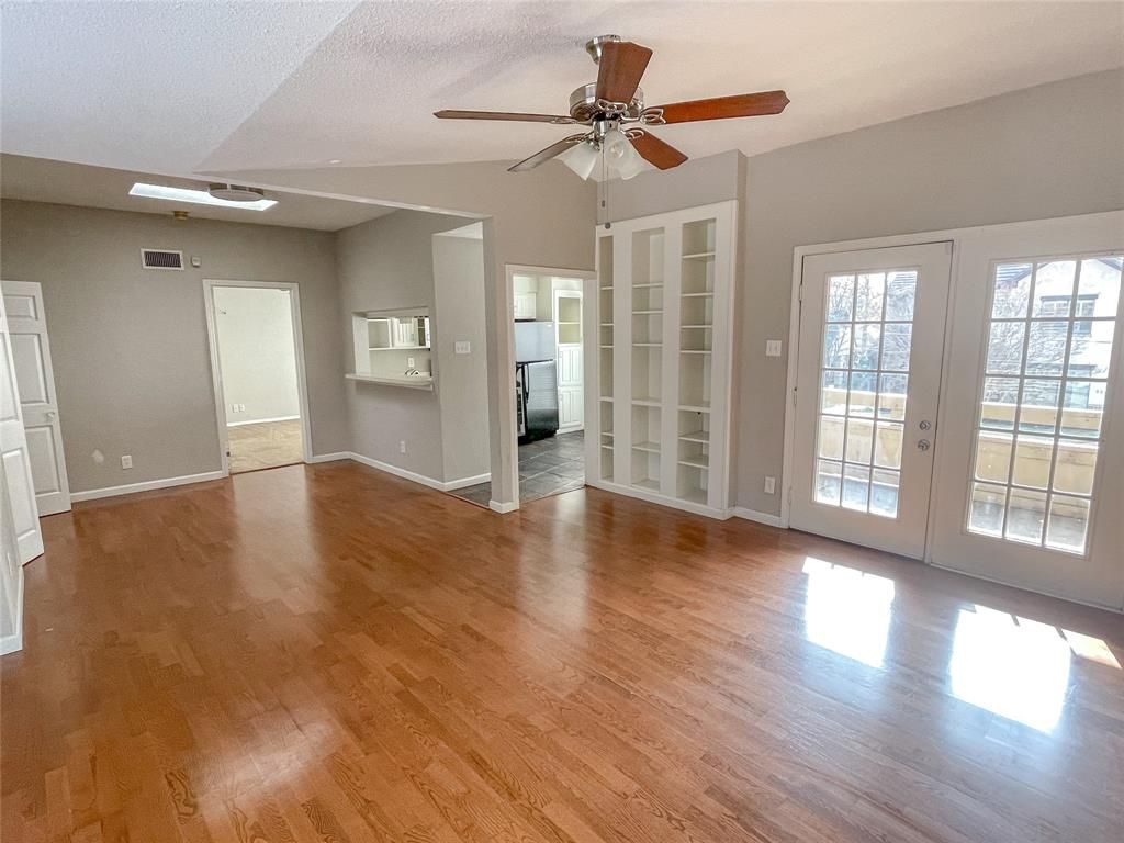 5200 Martel Ave #20B, Dallas, TX 75206