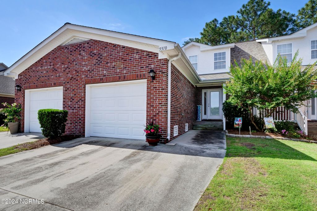 9310 Long Putt Court, Wilmington, NC 28412 Townhouse for Sale MLS