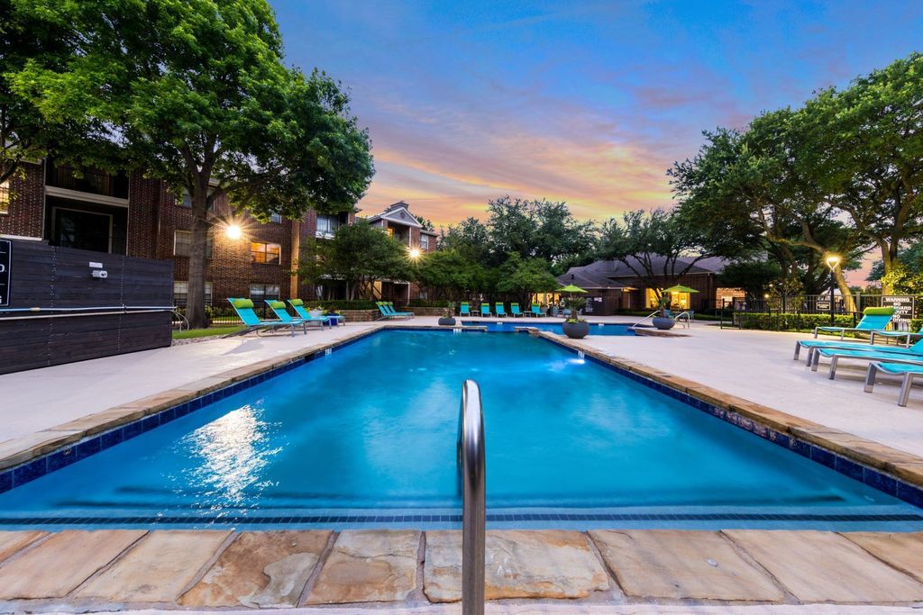 6820 Preston Rd, Plano, TX 75024