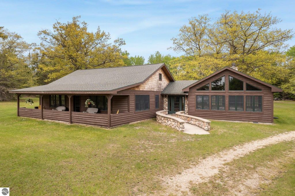 300 W Huron Dr, Pointe Aux Pins, MI 49775 MLS 1903027 Trulia