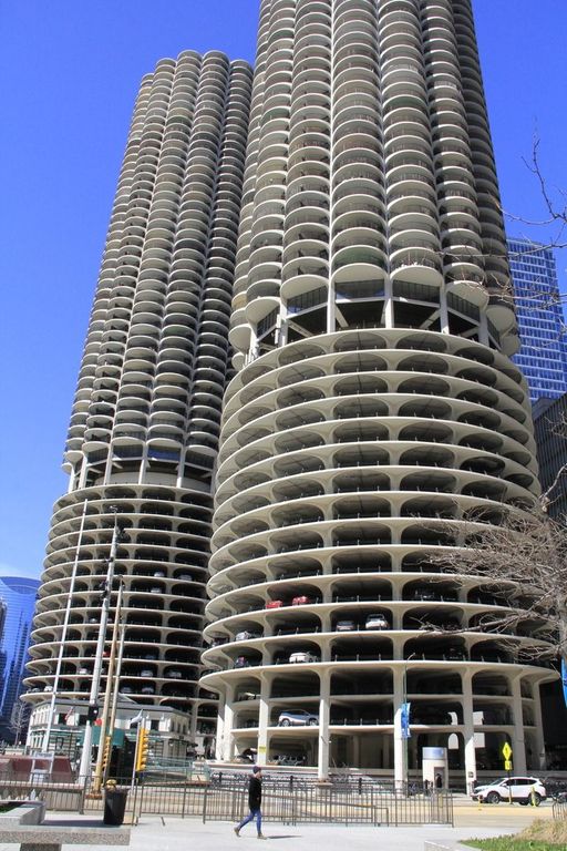 Parking at Chicago Place Condos Garage - Valet