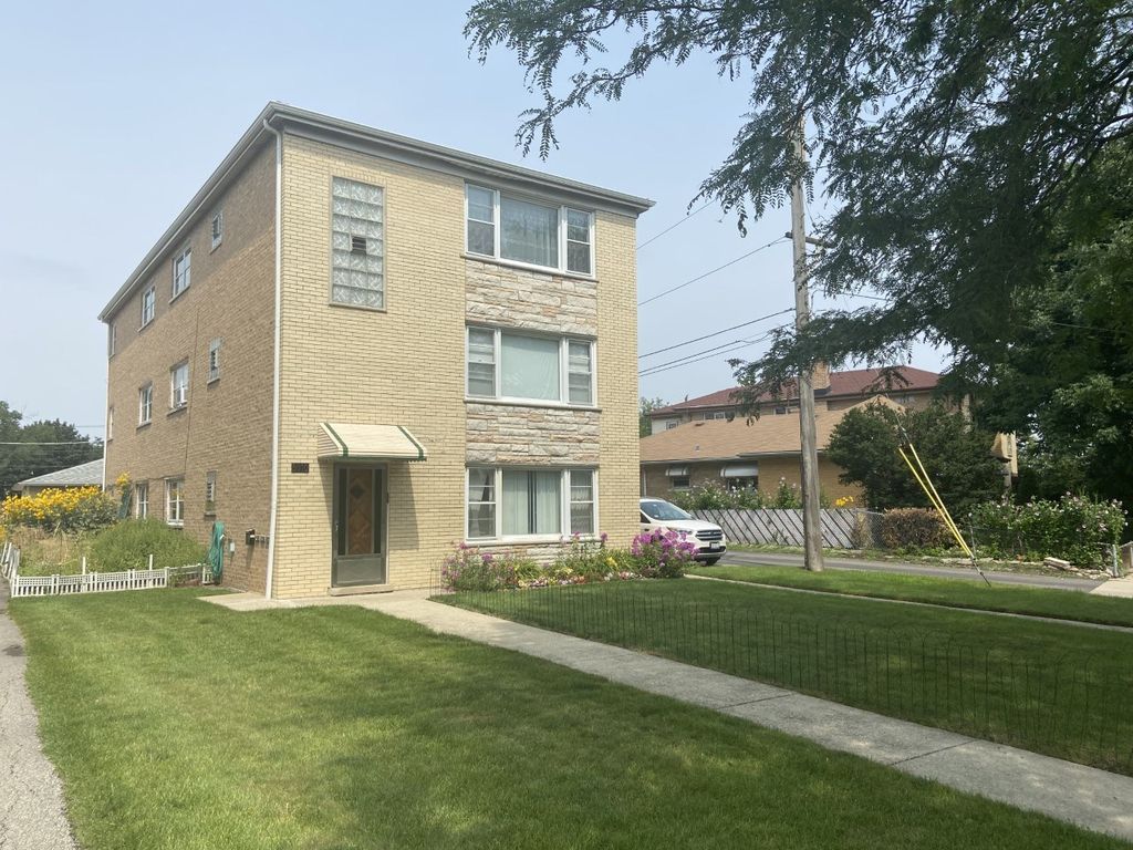 5010 N Central Ave #3, Chicago, IL 60630