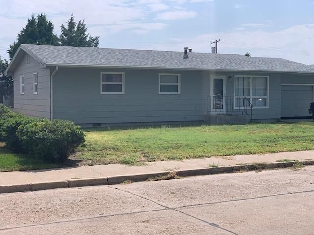 910 W 3rd St, Ogallala, NE 69153