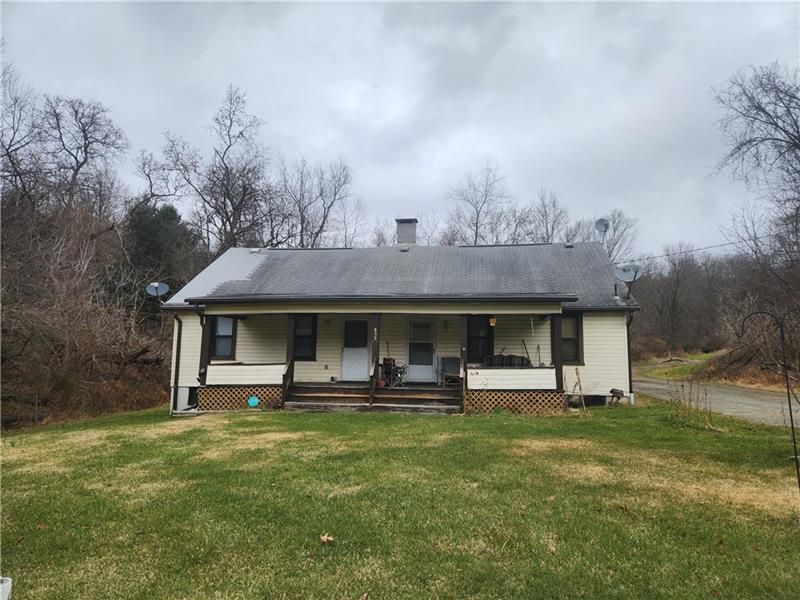 859 Old State Rd, Apollo, PA 15613