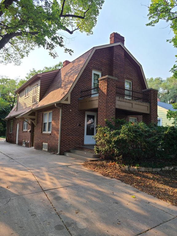 631 N Crestway St #2, Wichita, KS 67208
