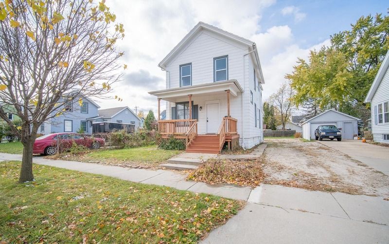 382 S Marr St, Fond Du Lac, WI 54935 4 Bed, 2 Bath SingleFamily Home