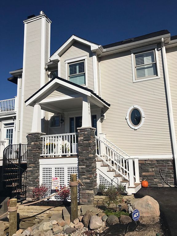 2646 Franklin Ct, Clarklake, MI 49234