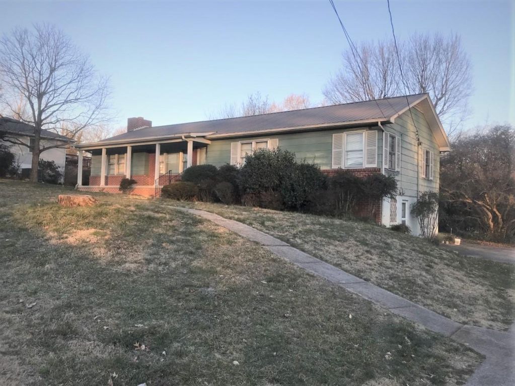 4313 Eagle Dr, Knoxville, TN 37914