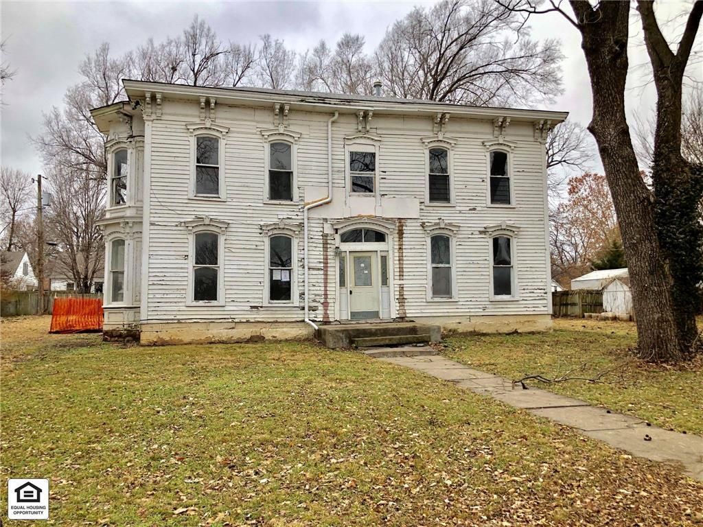 518 N Main St 300, Butler, MO 3 Bed, 2 Bath SingleFamily Home 13