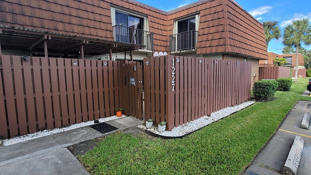 1227 SW 120th Way, Davie, FL 33325