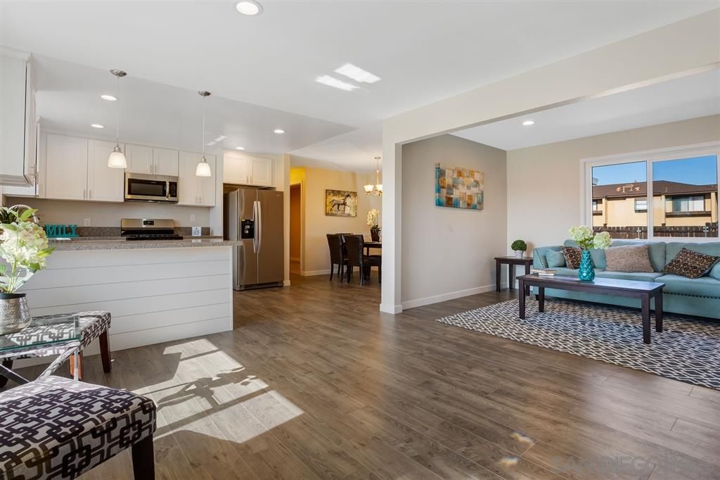 9583 E Heaney Cir, Santee, CA 92071
