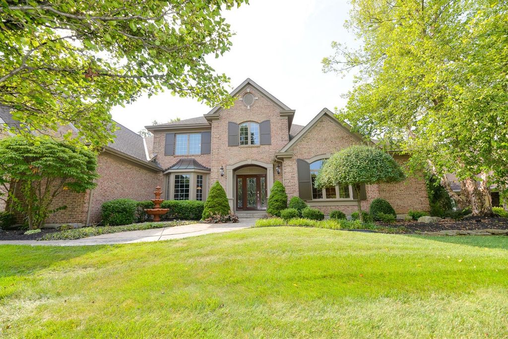 1057 River Forest Dr, Maineville, OH 45039