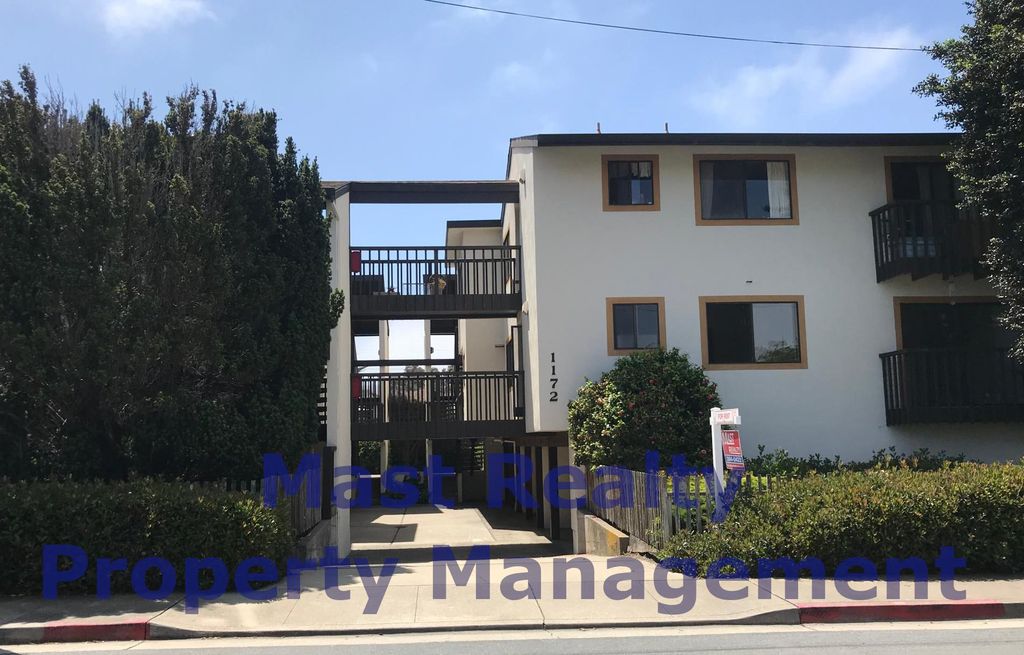 1172 1st St, Monterey, CA 93940