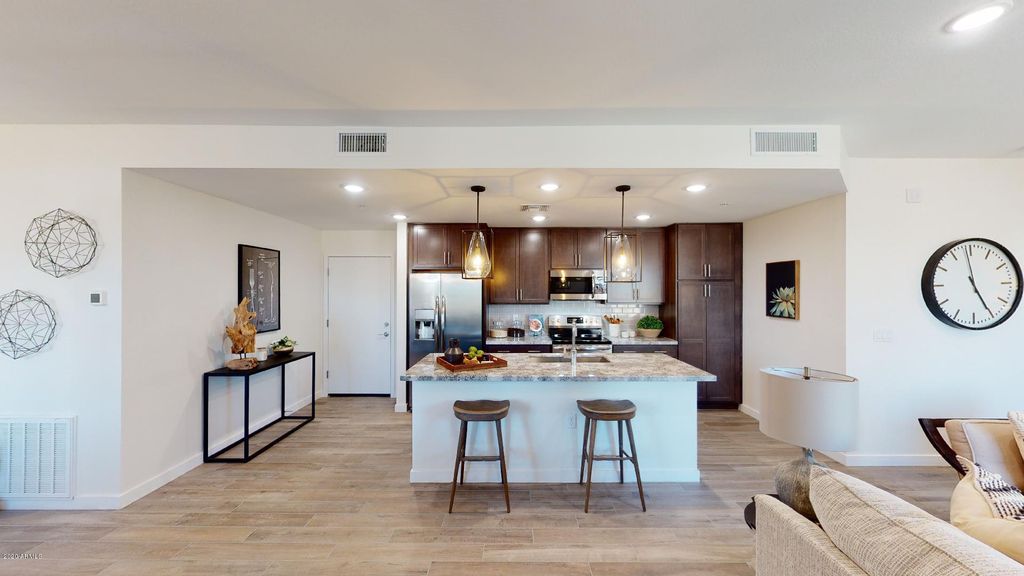 155 N Lakeview Blvd #106, Chandler, AZ 85225