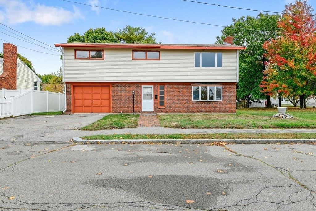 34 Heath St, Quincy, MA 3 Bed, 2 Bath SingleFamily Home 34 Heath St, Quincy, MA 3 Bed, 2 Bath SingleFamily Home