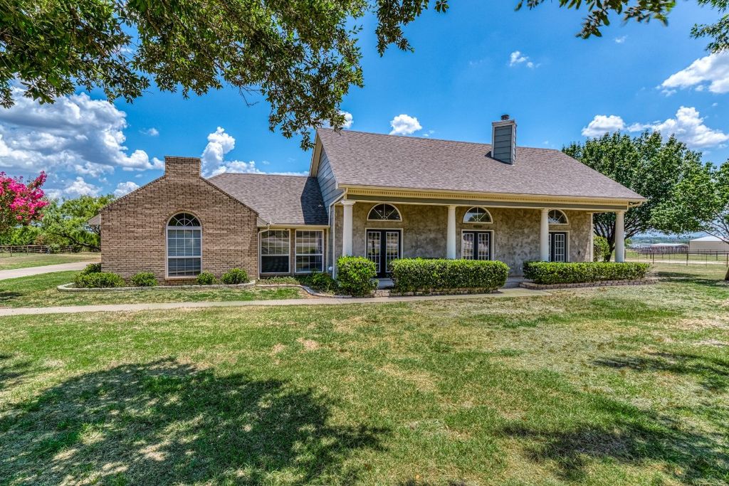 518 Young Bend Rd, Weatherford, TX 76087