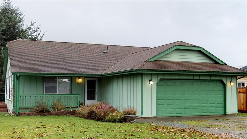 1915 7th St, Sedro Woolley, WA 3 Bed, 2 Bath SingleFamily Home 24