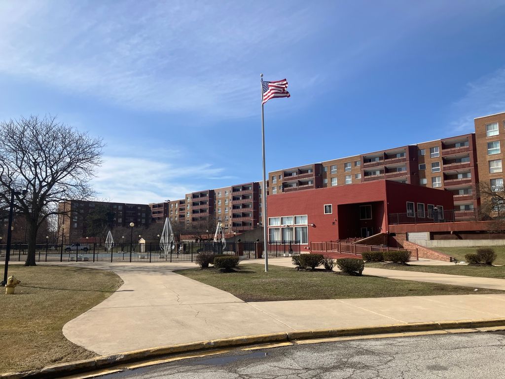 400 Park Ave #411, Calumet City, IL 60409 MLS# 12494114 Trulia