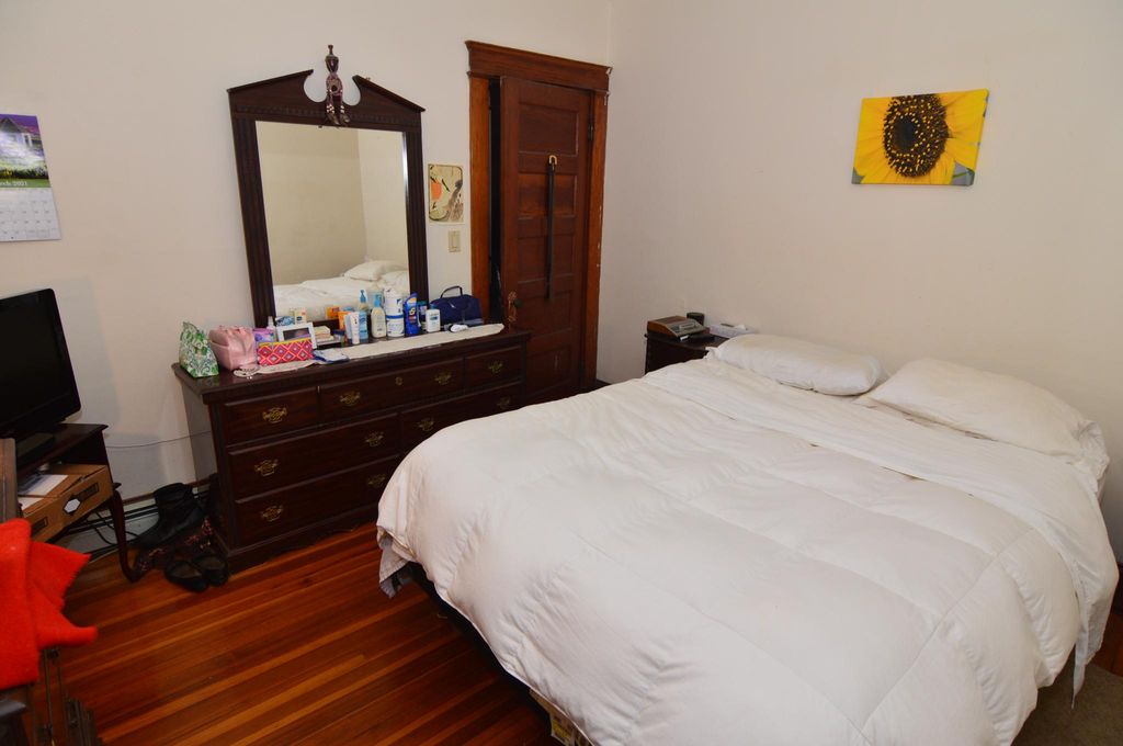 6 Orange St #1, Waltham, MA 02453