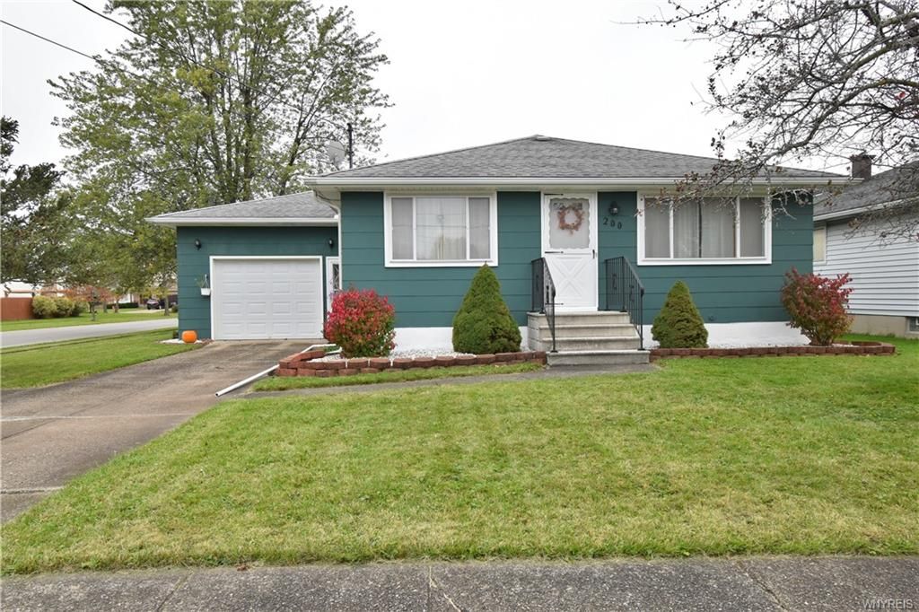 200 Dean Rd, Buffalo, NY 14225