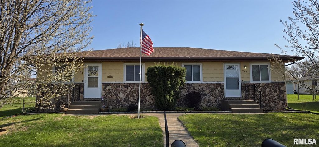 626-628 W  61st St, Davenport, IA 52806