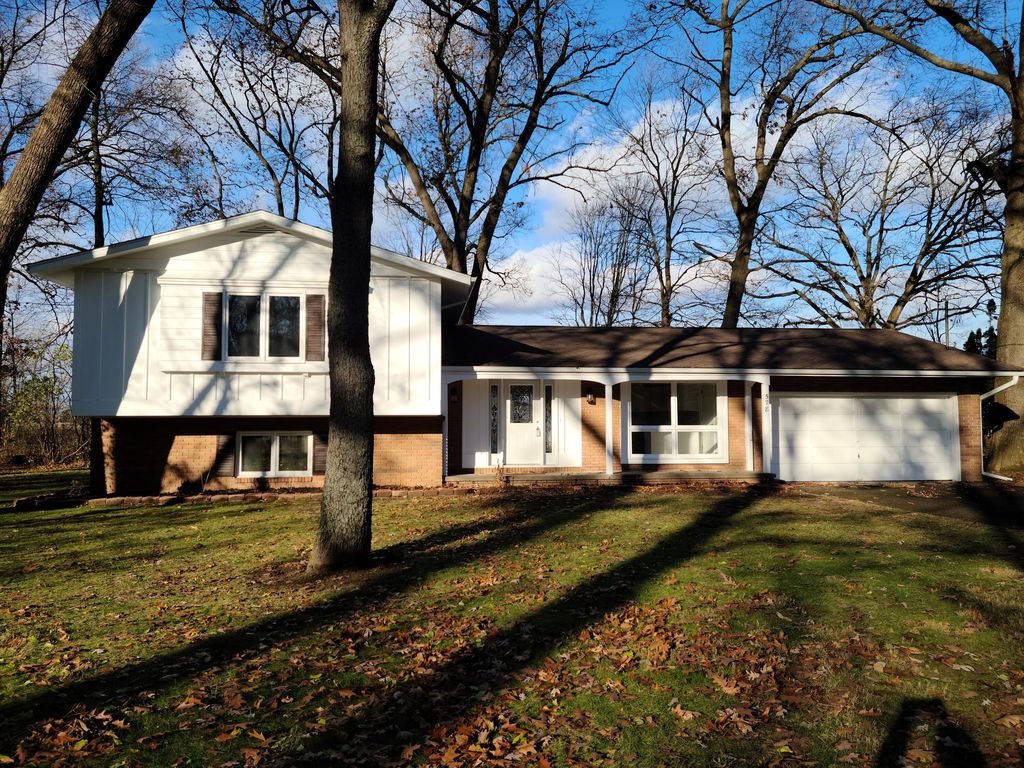 578 Scott Dr, Coldwater, MI 49036
