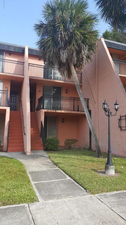 3401 Townsend Blvd #304, Jacksonville, FL 32277
