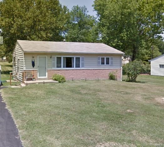 11635 Terry Ave, Maryland Heights, MO 63043