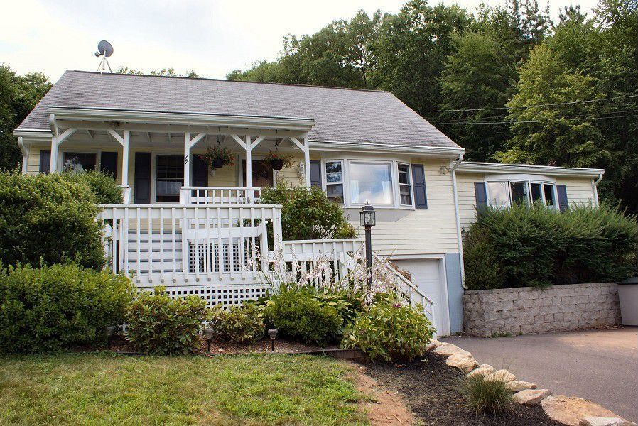 67 Glenstone Dr, Vernon, CT 06066