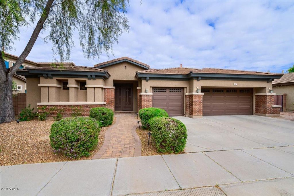 266 W Swan Dr, Chandler, AZ 85286