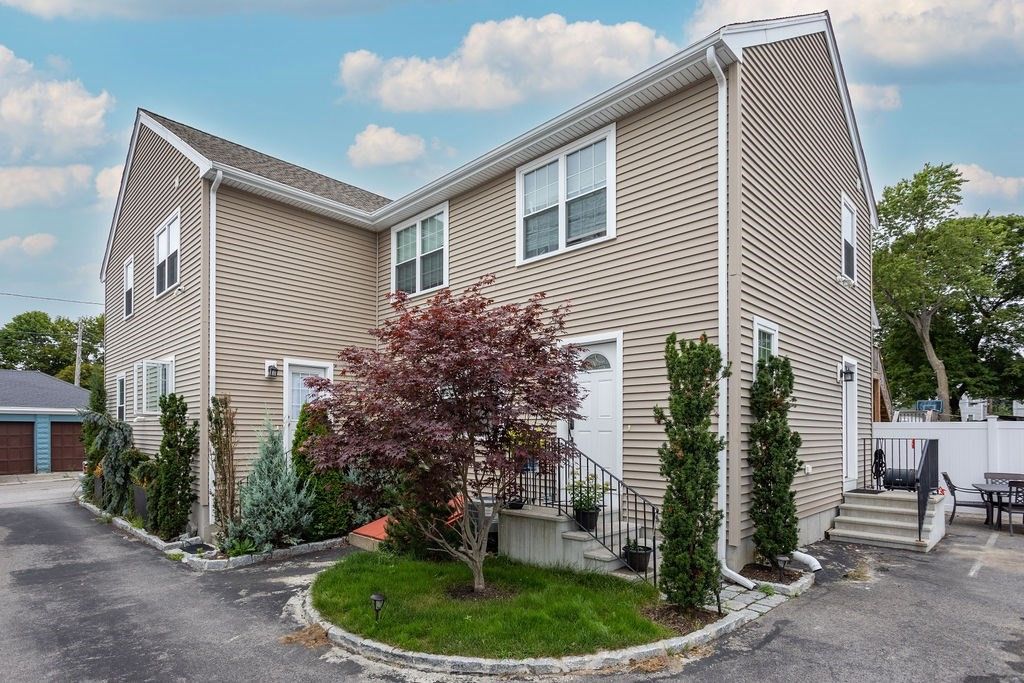 13 Lincoln Ct #B, Marlborough, MA 01752
