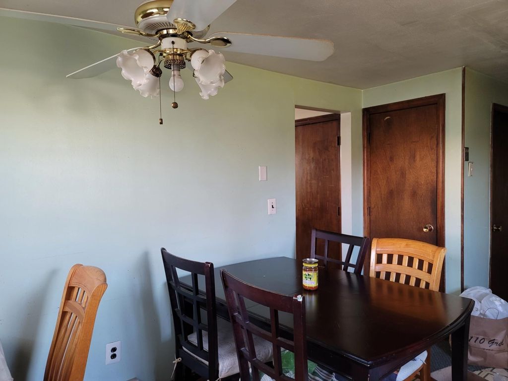 1A Dewey Ave, Woburn, MA 01801