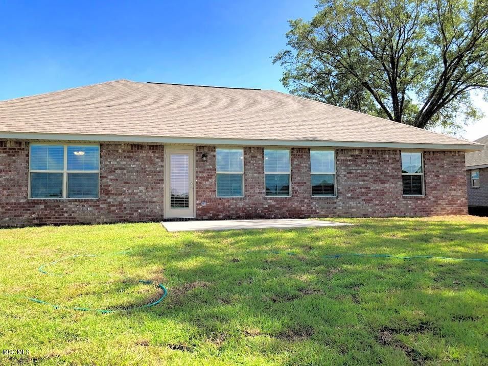 6220 Emerald Lake Dr, Biloxi, MS 3 Bed, 2 Bath SingleFamily Home