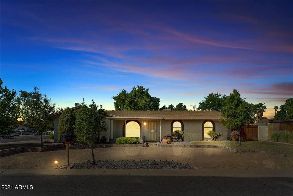 6246 E Halifax St, Mesa, AZ 85205
