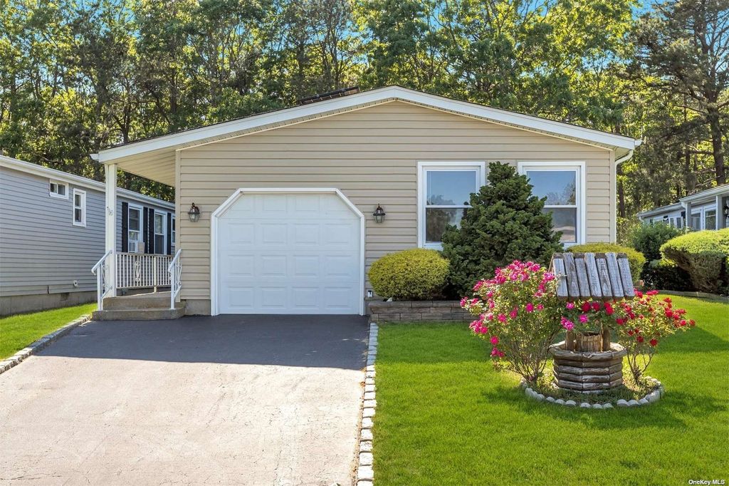 59 Village Circle W UNIT 59, Manorville, NY 11949 Trulia