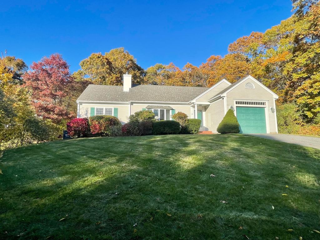 60 Holder Ln, West Barnstable, MA 02668