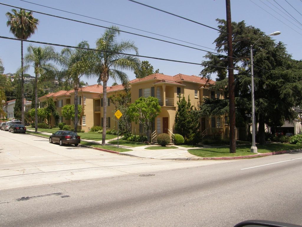 3302 N Tica Dr, Los Angeles, CA 90027