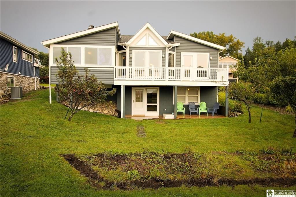 22 W Wind Dr, Dewittville, NY 14728
