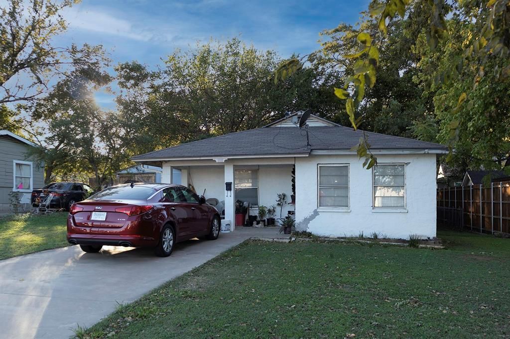 102 S 1st Ave, Mansfield, TX 76063