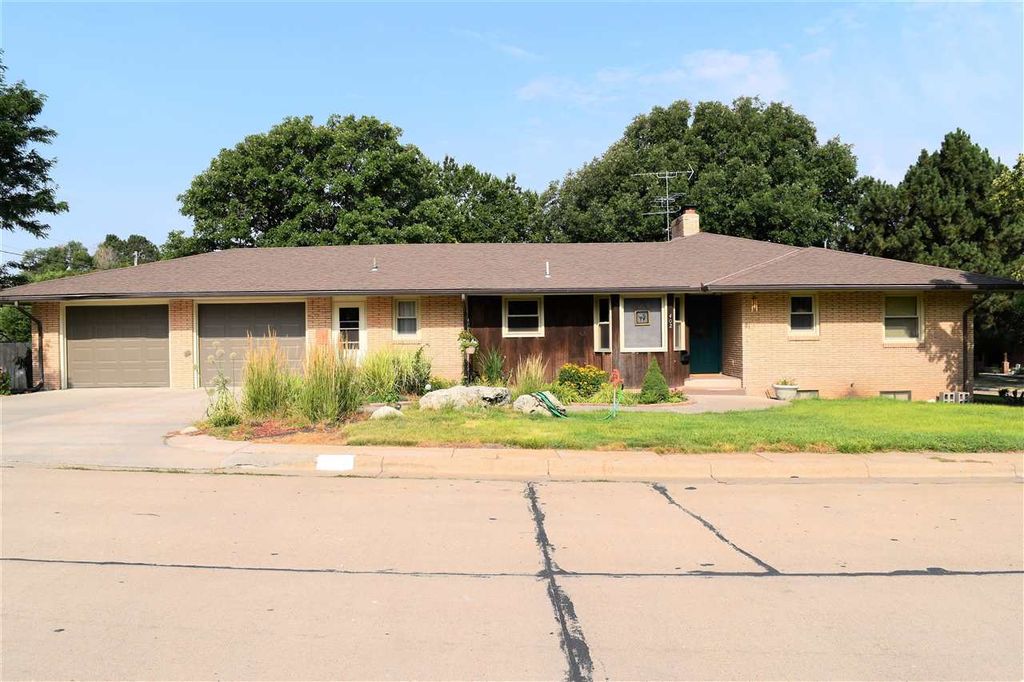 402 S 7th St, Atwood, KS 67730 Trulia