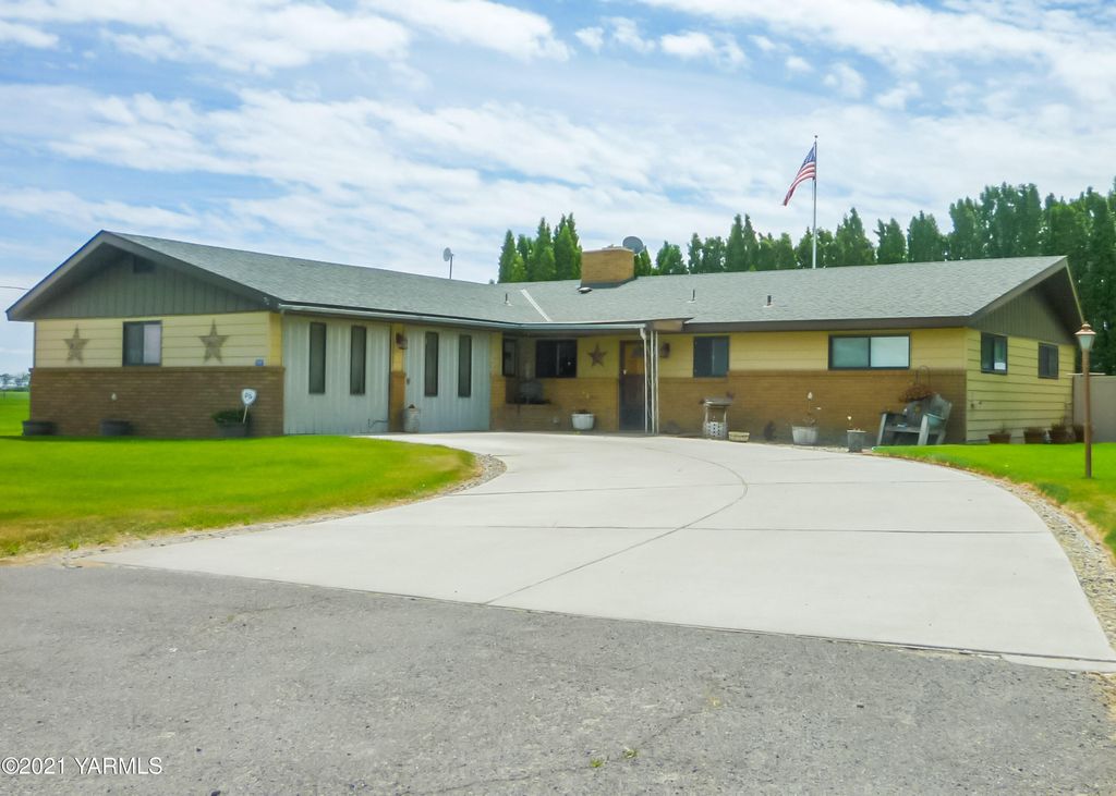 5900 W Wapato Rd, Wapato, WA 98951 Trulia