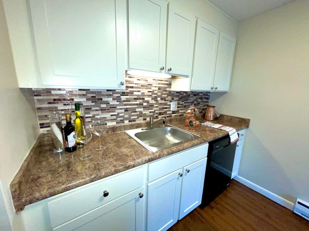 44 Boston Rd, Chelmsford, MA 01824
