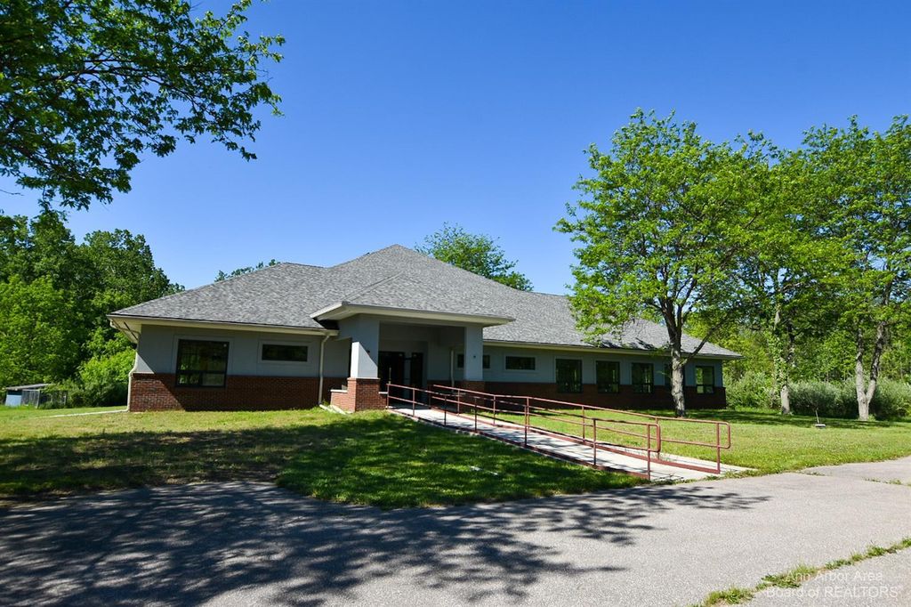 6869 Marshall Rd, Dexter, MI 48130