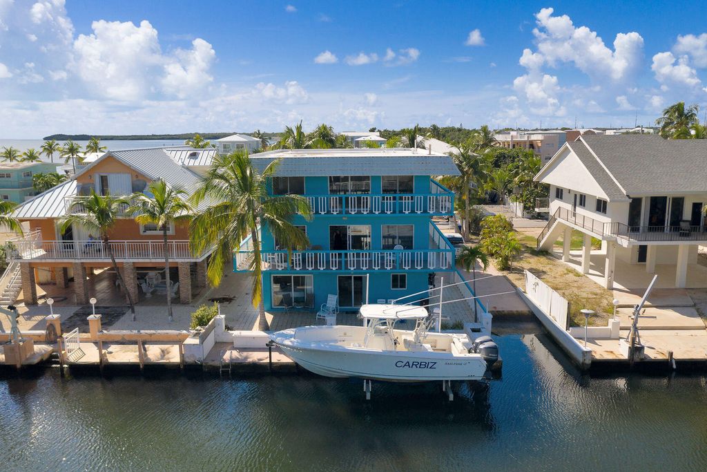 809 Bonito Ln, Key Largo, FL 33037
